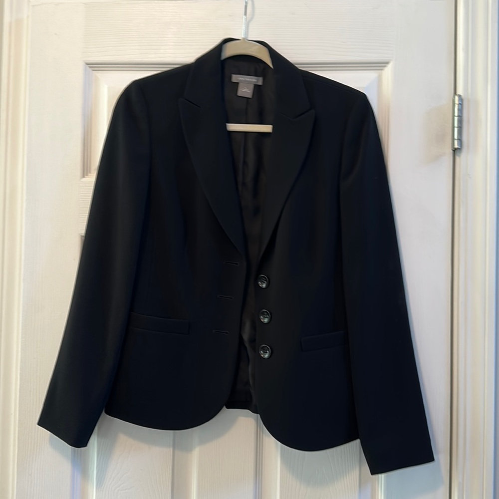 Ann Taylor black suit jacket - Size 6